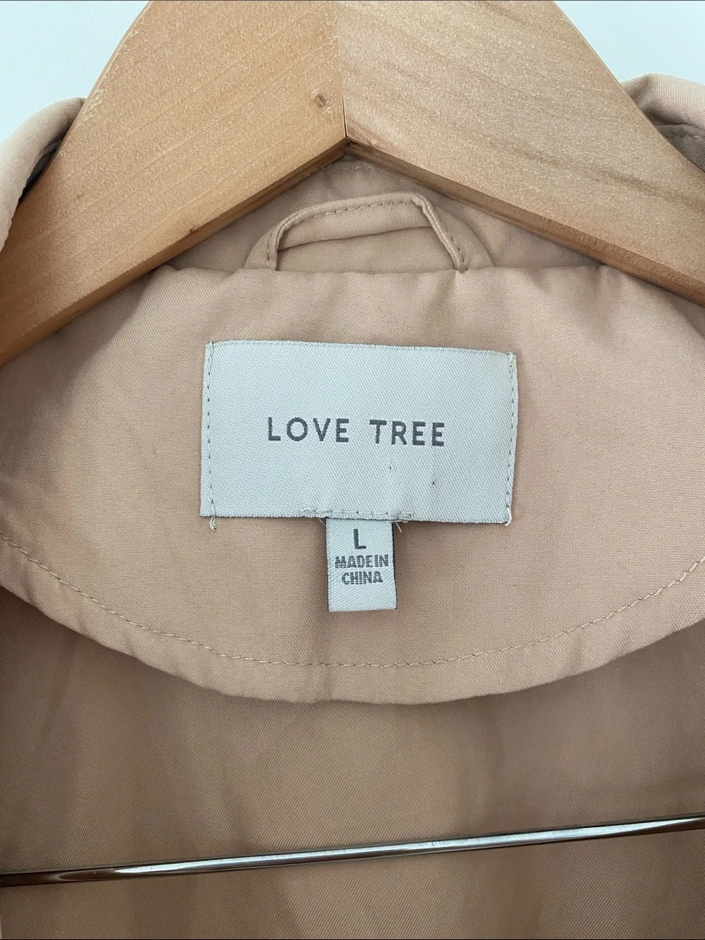 Love Tree Neutral Beige Lightweight Trench with Drawstring Waist size Large - Picture 2 of 9
